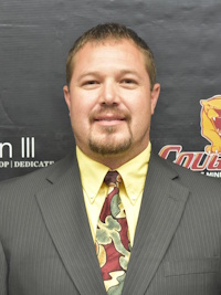 Head Coach Dave Molesworth